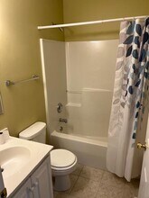 1293 N Main St in Hendersonville, NC - Building Photo - Building Photo