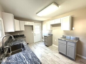 410 Bay Way in Lanoka Harbor, NJ - Building Photo - Building Photo