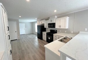 6550 S Kimberly Dr in Holly, MI - Building Photo