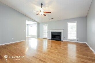 202 Pheasant Ridge Dr in Taylors, SC - Building Photo - Building Photo