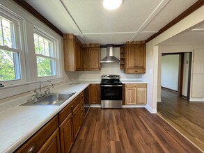 685 Bedford Hwy in Lynch Station, VA - Foto de edificio - Building Photo