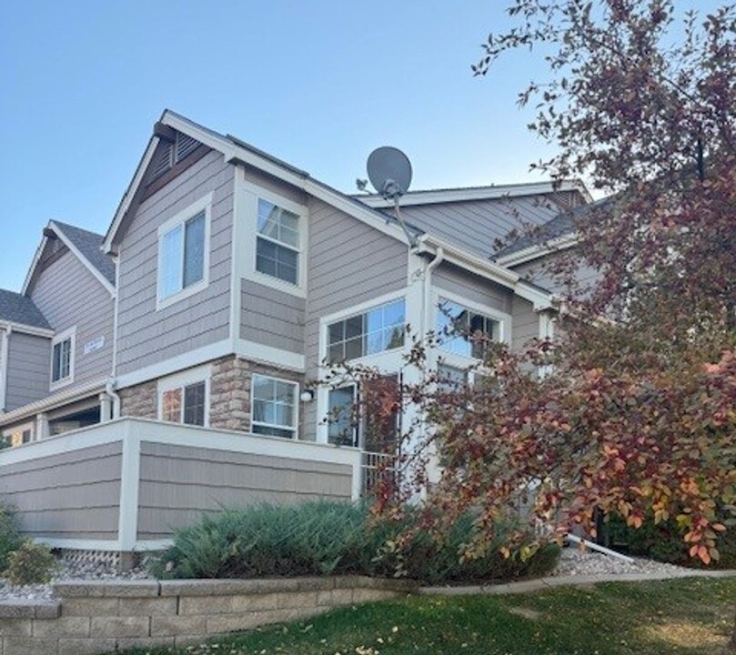 3051 Sage Creek Rd in Fort Collins, CO - Foto de edificio