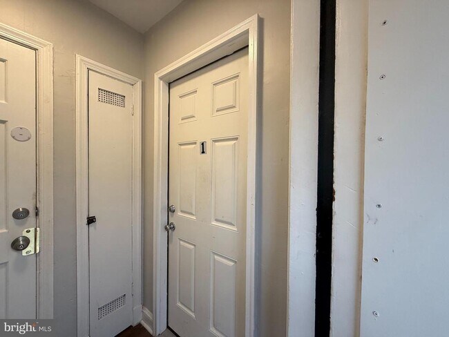 102 O St SW in Washington, DC - Building Photo - Building Photo