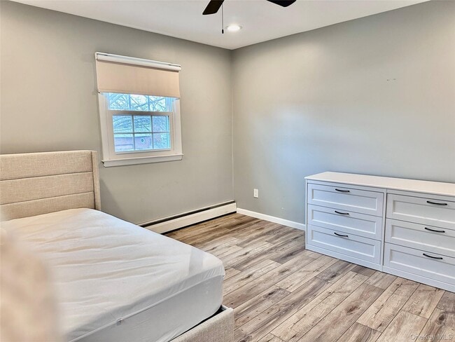 107 Fairview Ave in Oceanside, NY - Building Photo - Building Photo