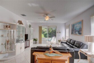 6789 SE Warwick Ln in Stuart, FL - Building Photo - Building Photo