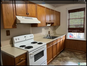 525 S Greenwood Ave, Unit Upper in Easton, PA - Foto de edificio - Building Photo