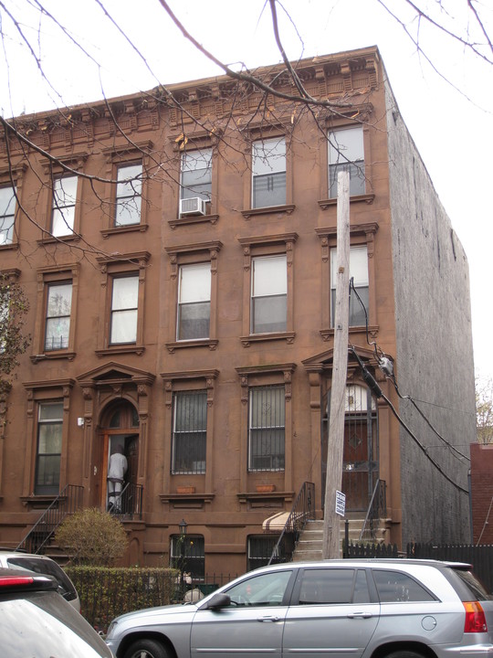 400 Greene Ave in Brooklyn, NY - Building Photo