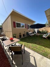 4014 Higuera St, Unit RearHouse in Culver City, CA - Foto de edificio - Building Photo