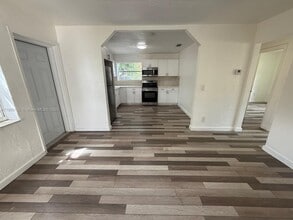 2813 Dewey St in Hollywood, FL - Building Photo - Building Photo