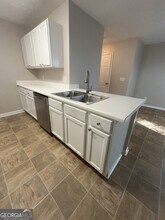 5801 Strathmoor Manor Cir in Lithonia, GA - Building Photo - Building Photo