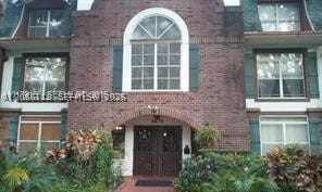 property at 3670 Inverrary Dr
