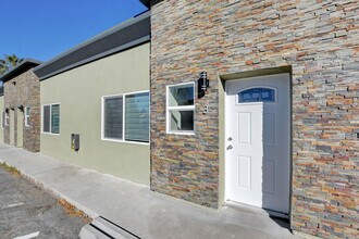 1774 Willow Trl, Unit Apt.3. in Las Vegas, NV - Building Photo - Building Photo
