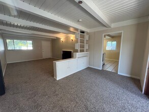 2205 Cortez Ln in Sacramento, CA - Building Photo - Building Photo