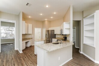 8740 Ashworth Dr in Tampa, FL - Building Photo - Building Photo