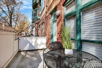 115 E Park Ave in Charlotte, NC - Foto de edificio - Building Photo