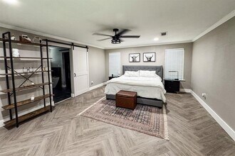 1189 Southwood Dr in Huntsville, TX - Building Photo - Building Photo
