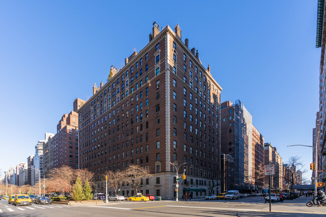 765 Park Ave in New York, NY - Building Photo - Building Photo