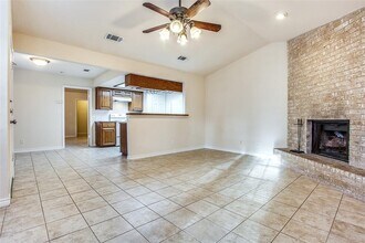 8811 Clearbrook Trail in Austin, TX - Building Photo - Building Photo