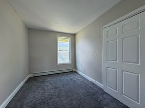 118 Western Ave in Auburn, ME - Building Photo - Building Photo