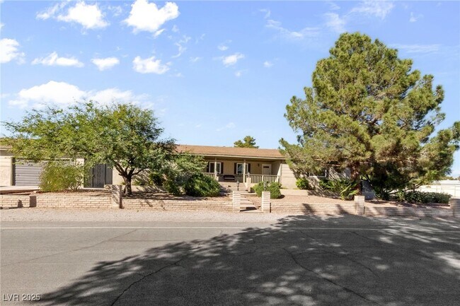 5518 Avenida Vaquero in Las Vegas, NV - Building Photo - Building Photo