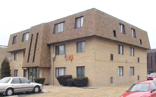 10440 S Natoma Ave in Chicago Ridge, IL - Building Photo