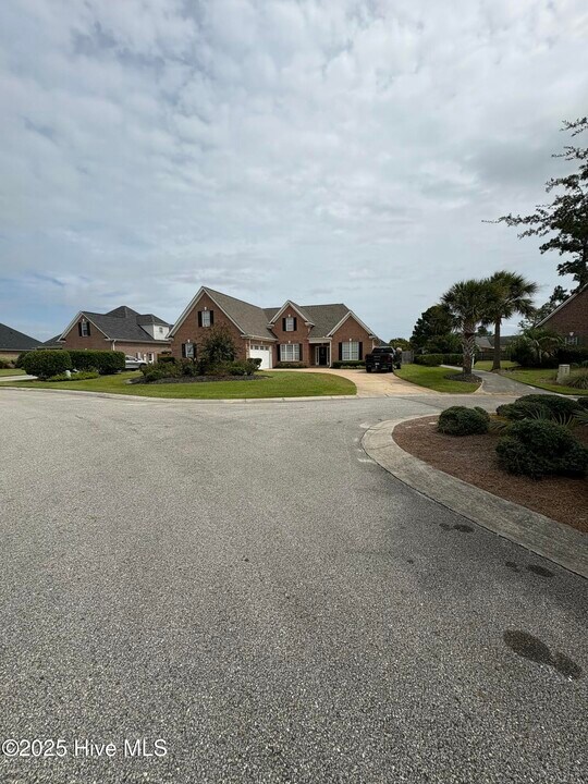 1044 Golden Sands Way in Leland, NC - Building Photo
