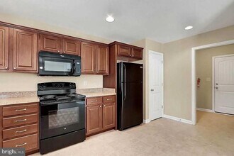 180 Breezewood Dr in Hanover, PA - Building Photo - Building Photo