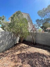 9617 Pine River Ln in Las Vegas, NV - Building Photo - Building Photo