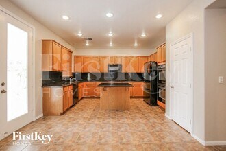 7536 Catalina Harbor St in Las Vegas, NV - Foto de edificio - Building Photo