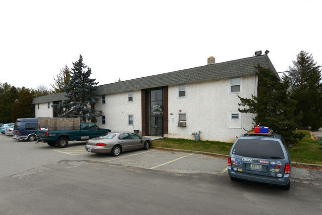 Bristol Courtyard Apartments