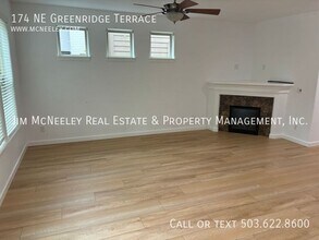 174 NE Greenridge Terrace in Hillsboro, OR - Building Photo - Building Photo