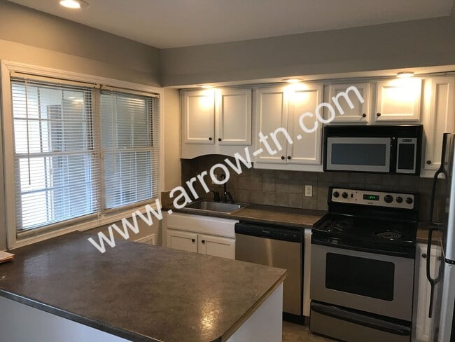 property at 5025 Hillsboro Pike
