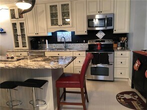 1316 Capella S-Unit -1316 in Newport, RI - Building Photo - Building Photo