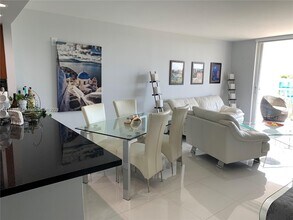 650 NE 64th St in Miami, FL - Building Photo - Building Photo