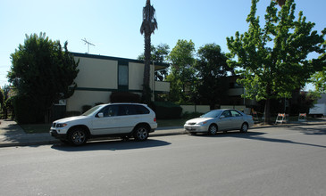 10160-10162 Beardon Dr in Cupertino, CA - Building Photo - Building Photo