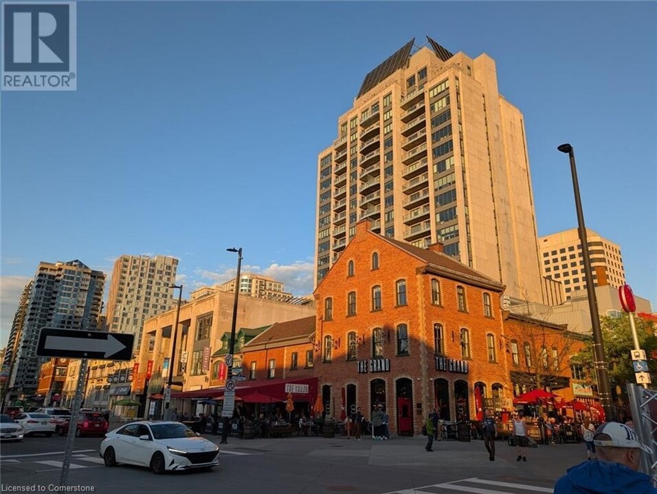 90 George St in Ottawa, ON - Building Photo