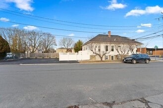 545-545 N Broadway in East Providence, RI - Building Photo - Building Photo