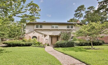 6914 Chancellor Dr in Spring, TX - Foto de edificio - Building Photo