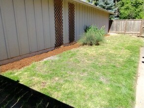 90 NW 180th Ave in Beaverton, OR - Building Photo - Building Photo