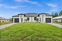 2437 Ted Ave S in Lehigh Acres, FL - Foto de edificio - Building Photo