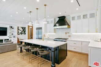 5911 Beckford Ave in Los Angeles, CA - Building Photo - Building Photo