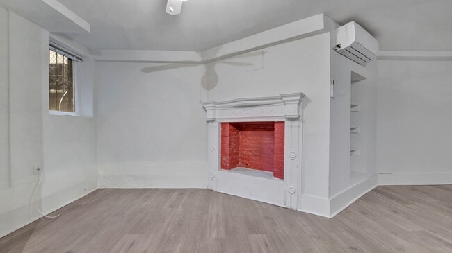 2125 N St NW, Unit A in Washington, DC - Building Photo - Building Photo