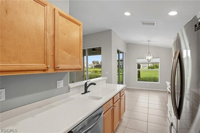 property at 2427 Woodbourne Pl