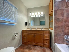 1807 S 19th St in Waco, TX - Building Photo - Building Photo