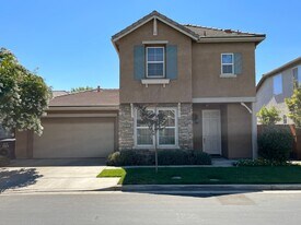 3211 N Memory St in Visalia, CA - Building Photo
