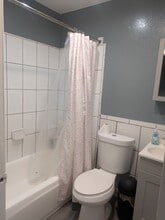 427 N Concord St, Unit 1 Bedroom Apartment for r in Los Angeles, CA - Foto de edificio - Building Photo