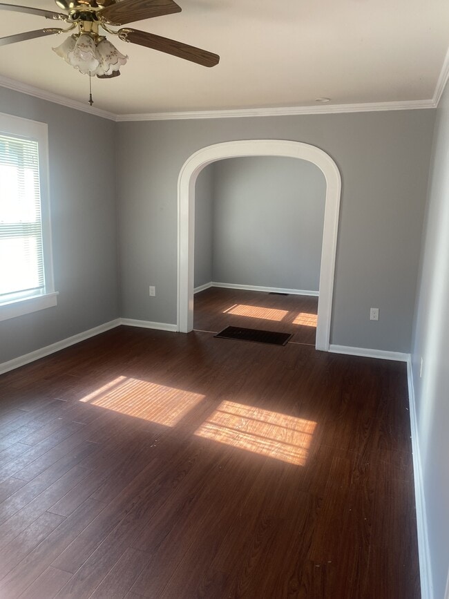 property at 922 W Cedar St