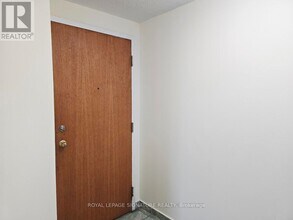 41 Markbrook Ln in Toronto, ON - Building Photo - Building Photo