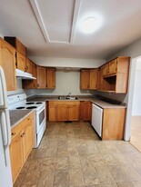 2142 Upland St in Prince George, BC - Building Photo