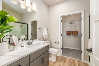 Seasons at Elgin in Elgin, IL - Foto de edificio - Interior Photo